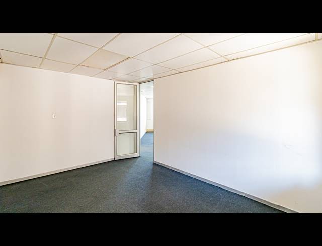 393M² OFFICE TO LET IN FERNDALE